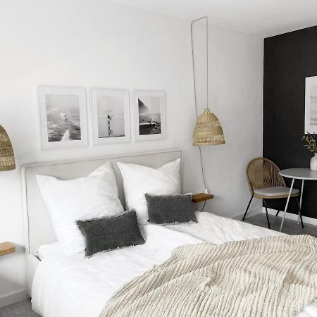 Seaside Rooms - Zentrales Design-Apartment Mit Balkon & Parkplatz - 2 Minuten Zum Strand Timmendorfer Strand Esterno foto