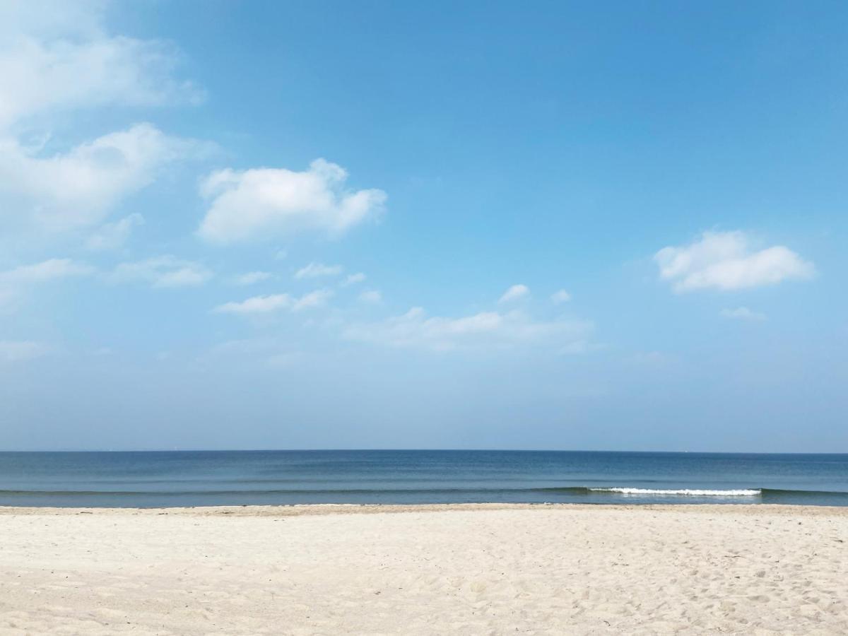 Seaside Rooms - Zentrales Design-Apartment Mit Balkon & Parkplatz - 2 Minuten Zum Strand Timmendorfer Strand Esterno foto