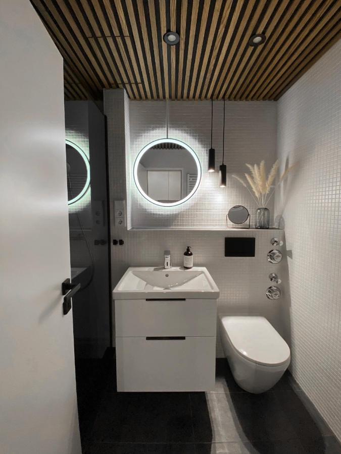 Seaside Rooms - Zentrales Design-Apartment Mit Balkon & Parkplatz - 2 Minuten Zum Strand Timmendorfer Strand Esterno foto